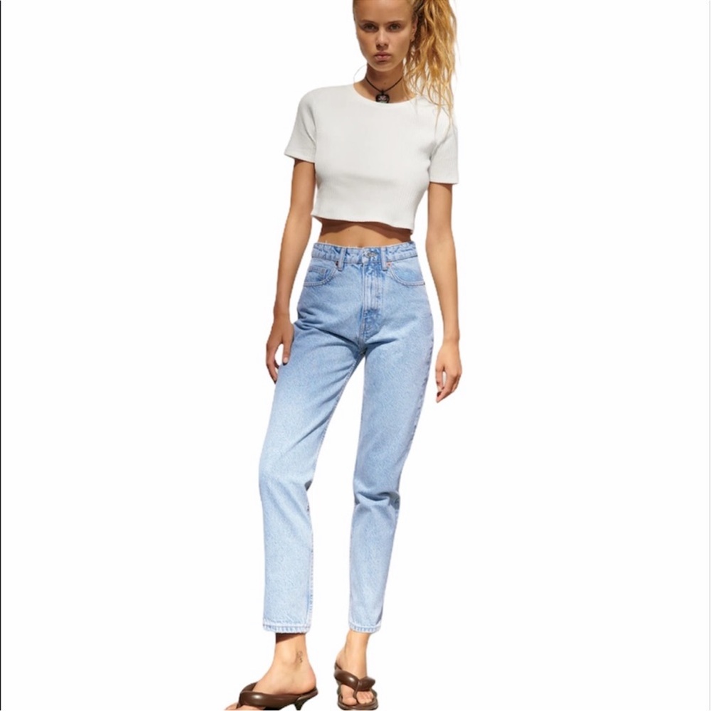 ZARA Mom Fit High Rise Jeans 4 Light Denim